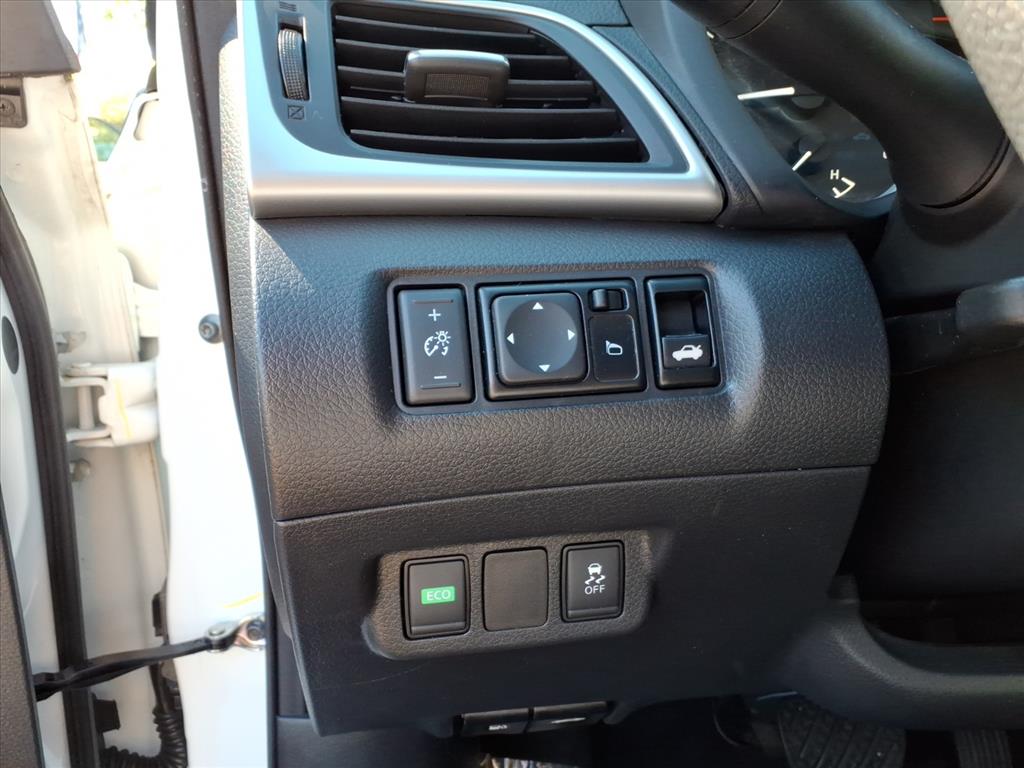 2019 Nissan Sentra SV photo 16