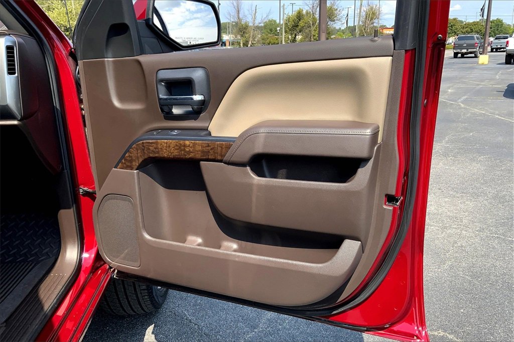 2018 Chevrolet Silverado 1500 LT photo 23