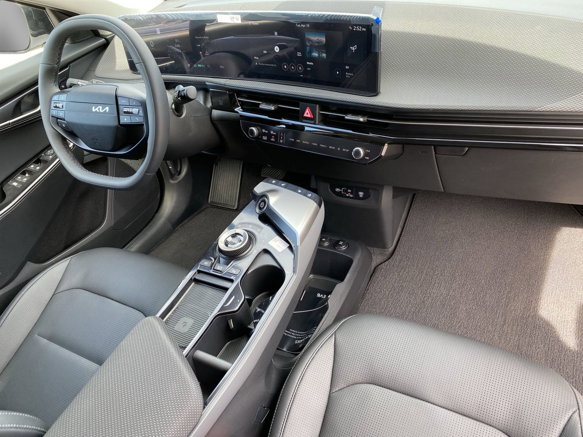 2025 Kia EV6 Wind photo 10