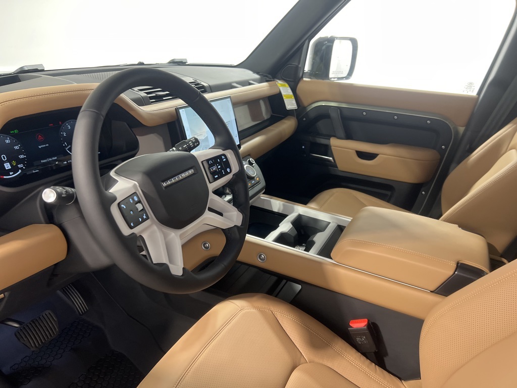 2025 Land Rover Defender 110 X-Dynamic SE photo 10
