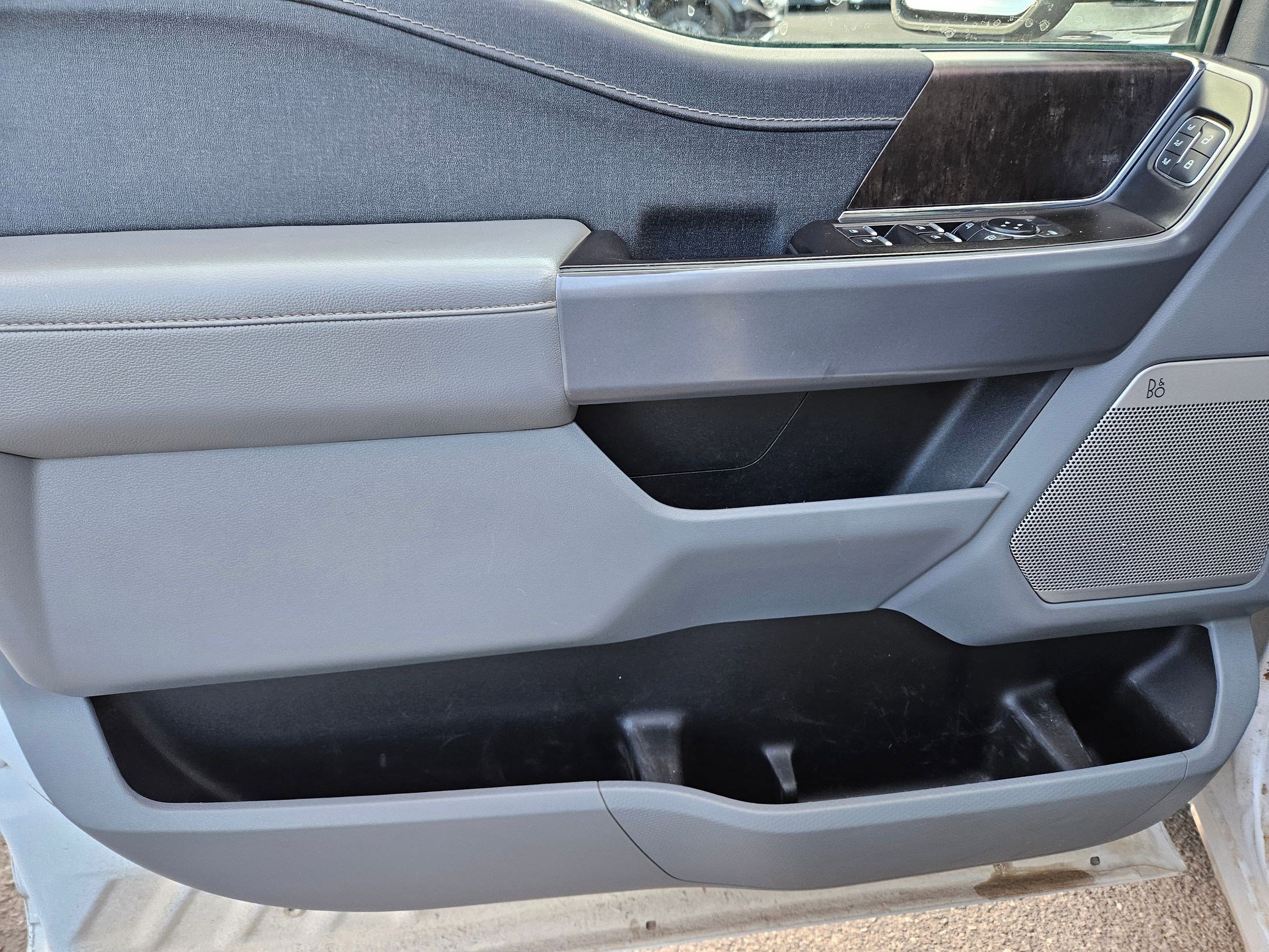 2022 Ford F-150 Lariat photo 12