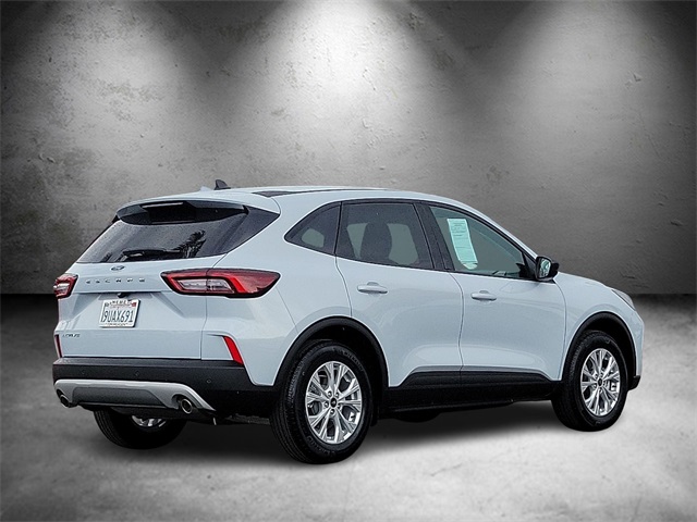 2025 Ford Escape Active photo 2