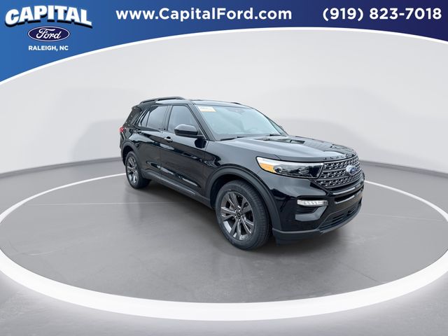 2023 Ford Explorer XLT photo 2