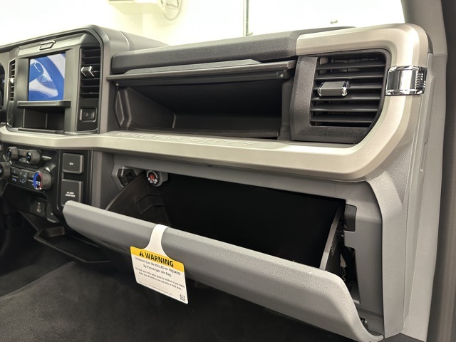 2026 Ford F-350 XLT photo 9