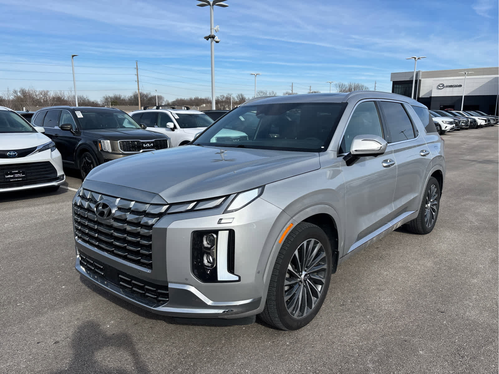 Used 2023 Hyundai Palisade Calligraphy with VIN KM8R7DGE4PU560100 for sale in Kansas City