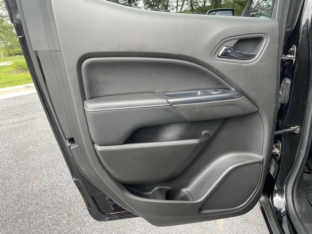 Used 2015 GMC Canyon SLT with VIN 1GTG6CE38F1140771 for sale in Fletcher, NC