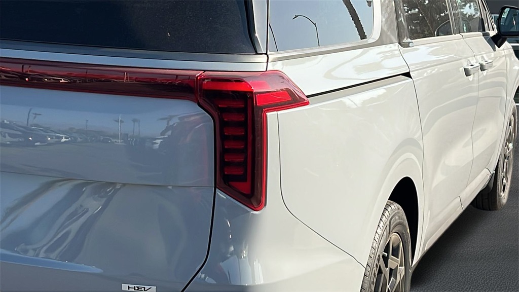 2026 Kia Carnival SX Prestige photo 9