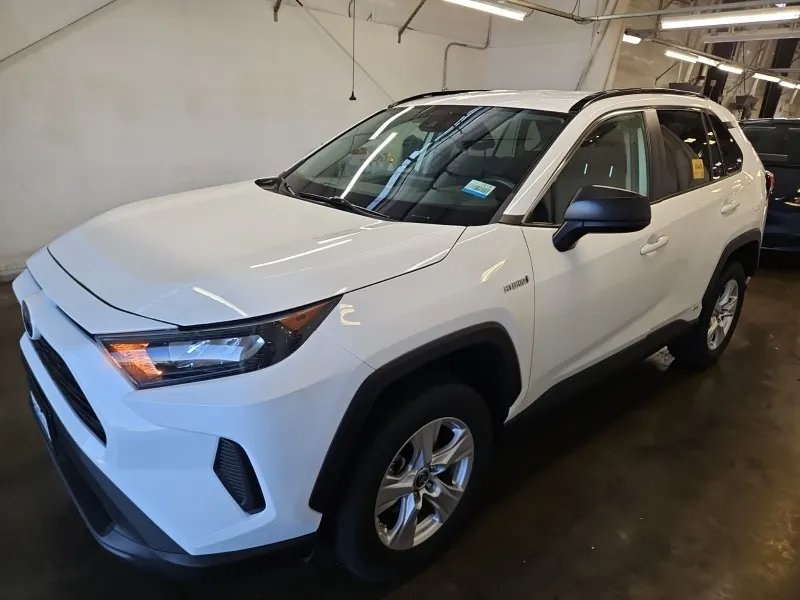Used 2021 Toyota RAV4 LE with VIN 4T3L6RFV4MU028274 for sale in Northfield, Minnesota