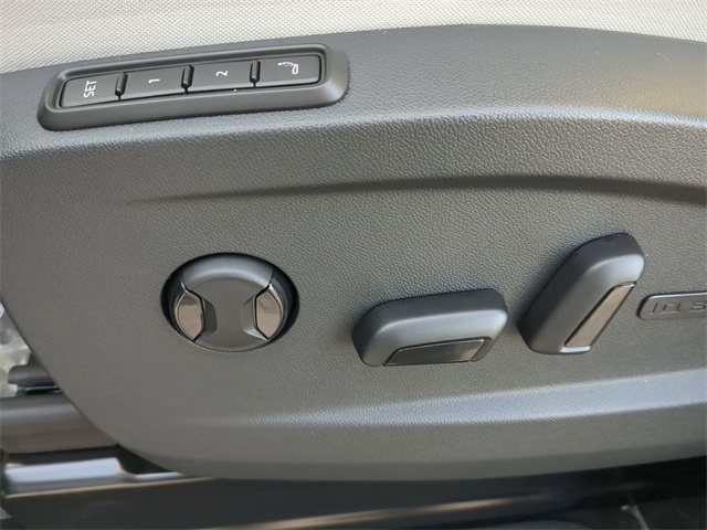 2025 Volkswagen ID. Buzz Pro Plus photo 20
