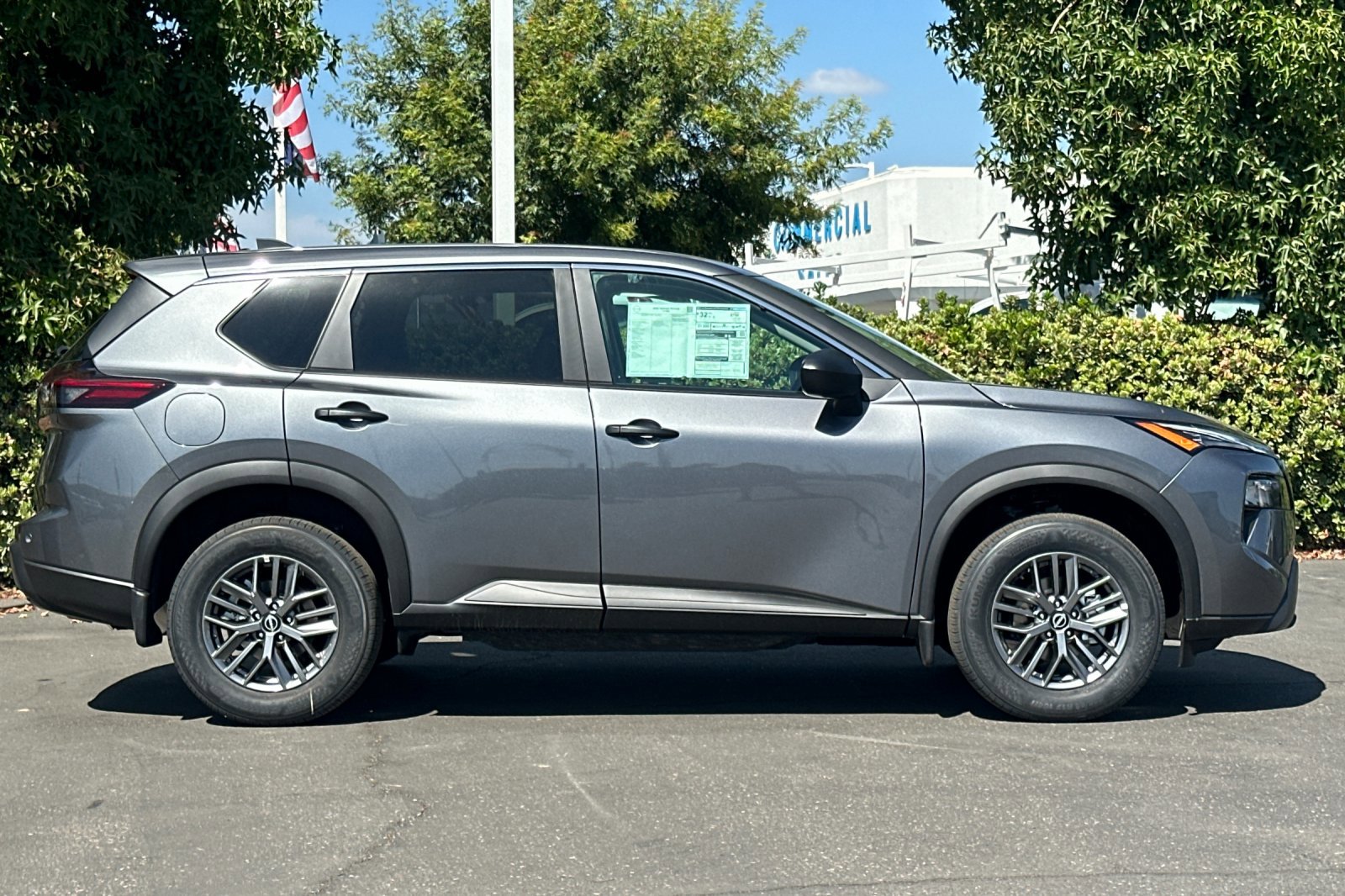 2026 Nissan Rogue S photo 3