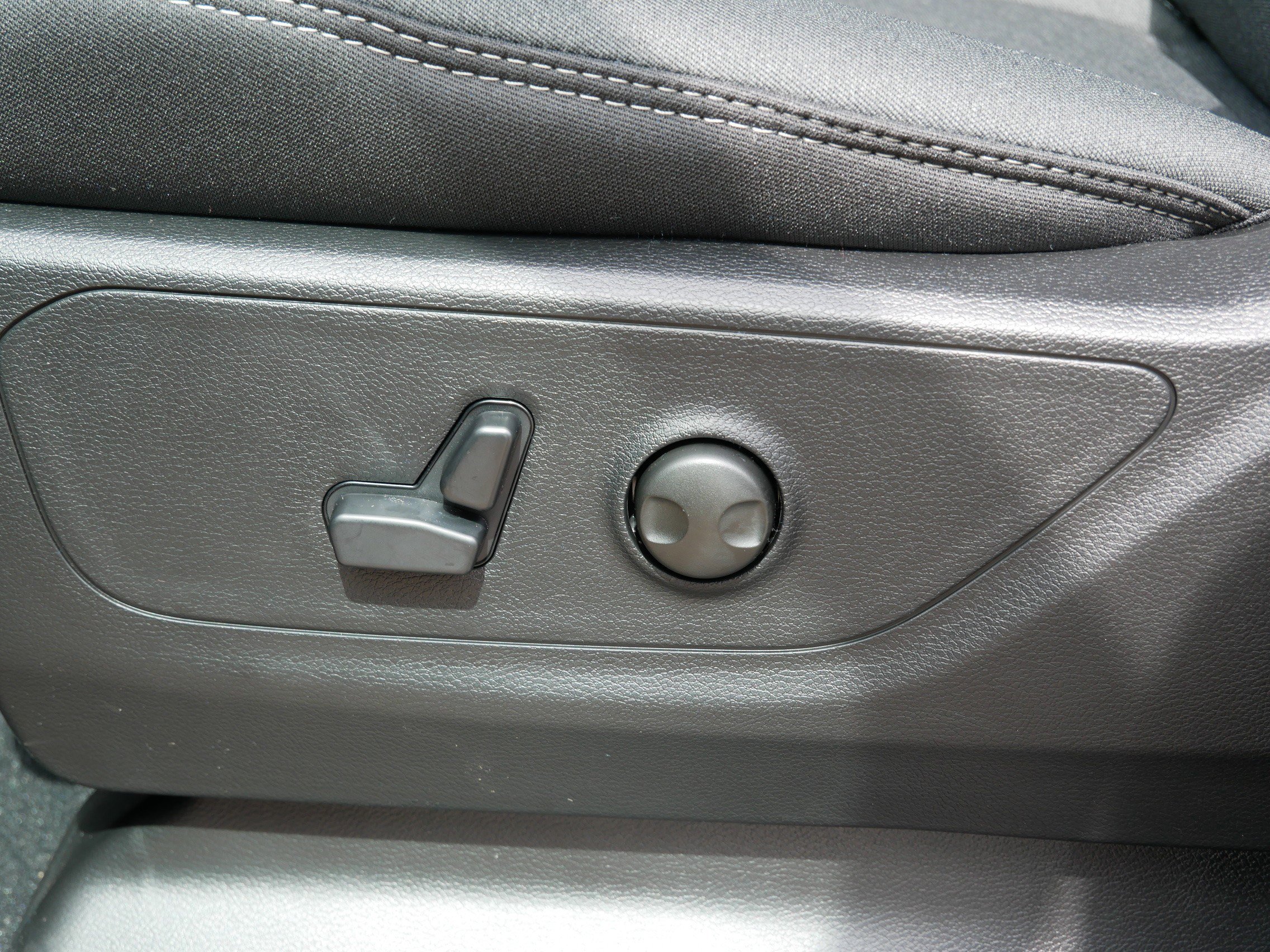 2025 Ram 1500 Big Horn photo 13