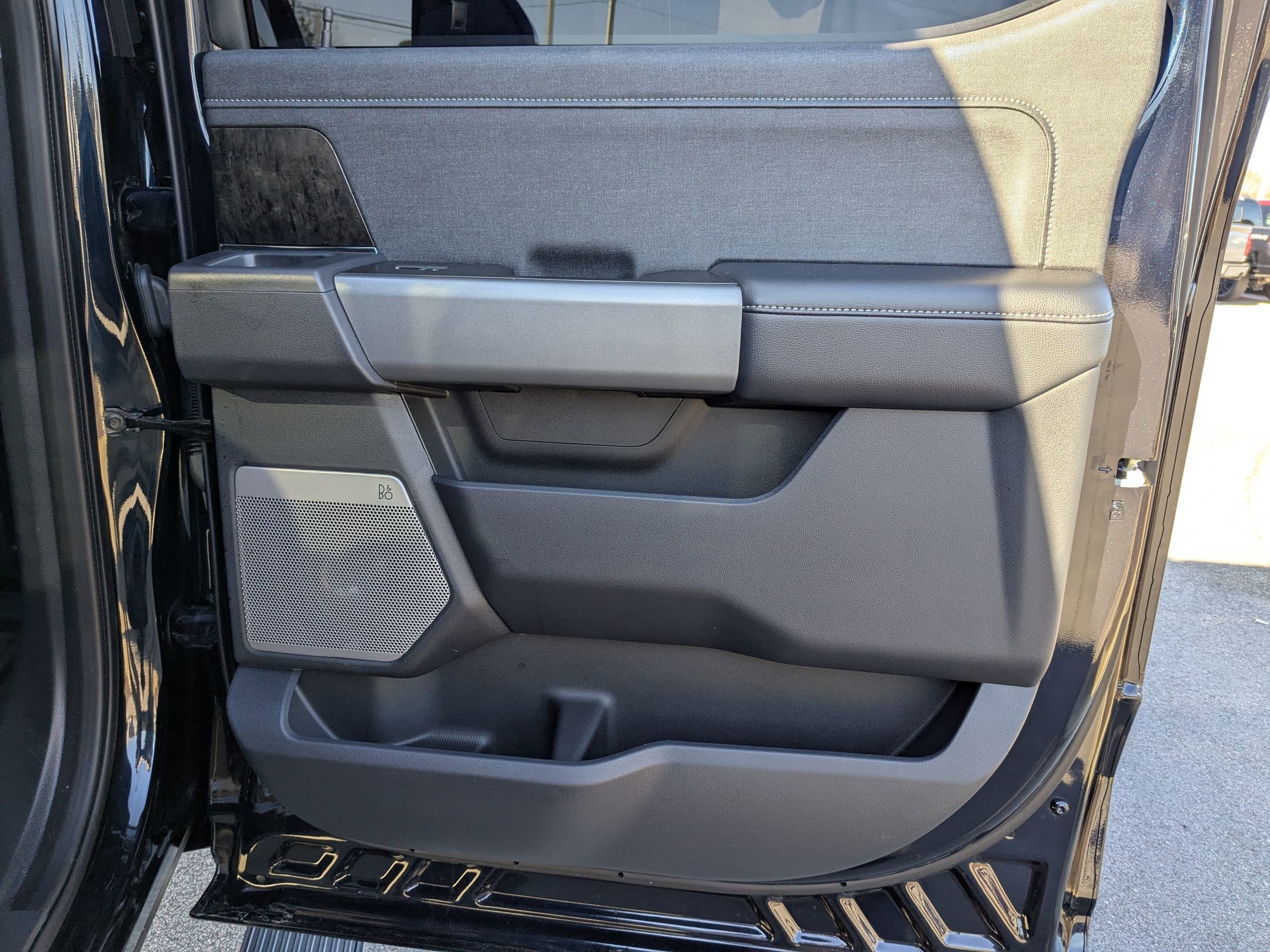 2024 Ford F-350 Lariat photo 35