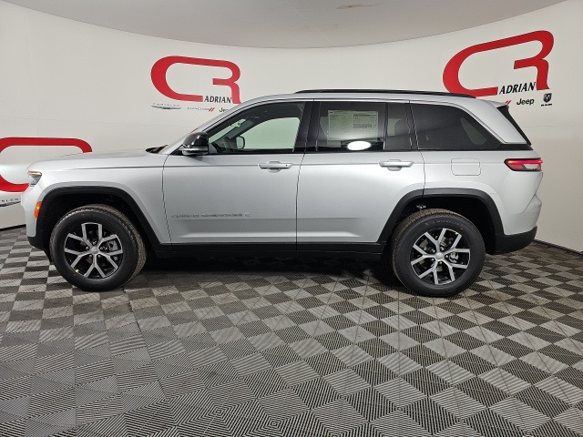 2025 Jeep Grand Cherokee Limited photo 4