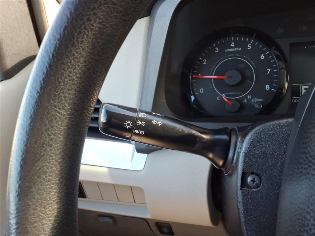 2015 Toyota Sienna LE photo 14