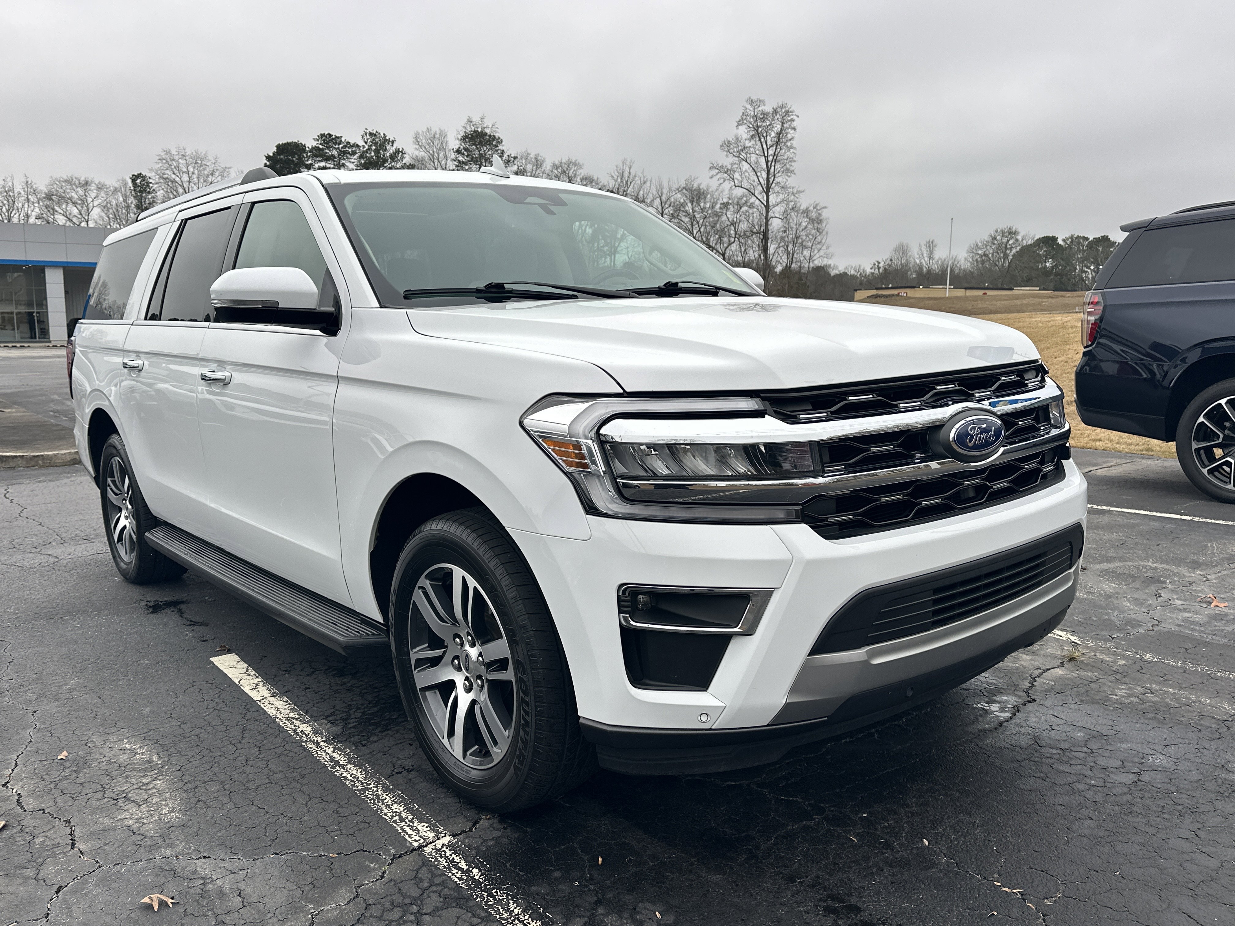 2024 Ford Expedition Limited's photo