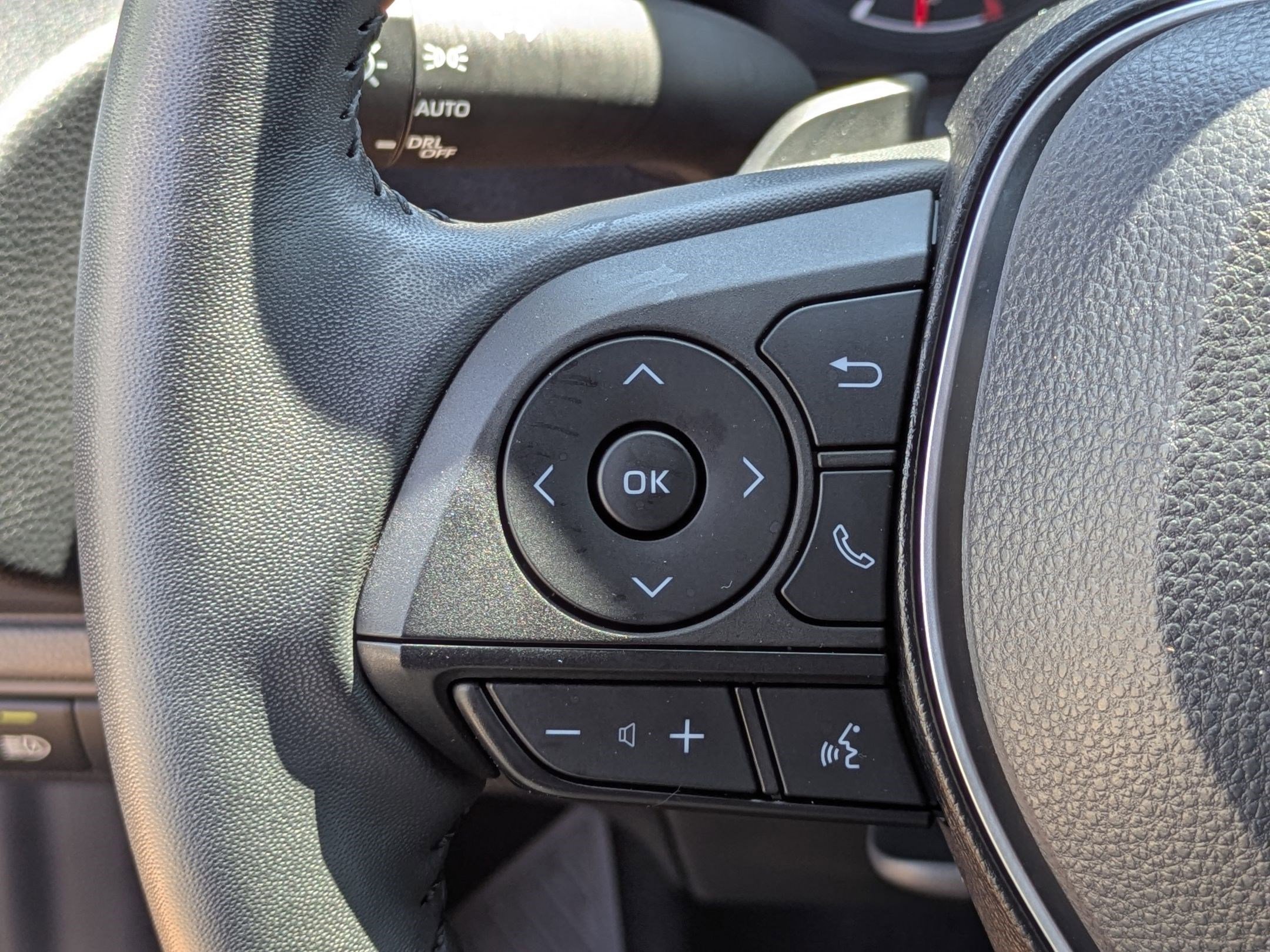 2022 Toyota Corolla SE photo 9