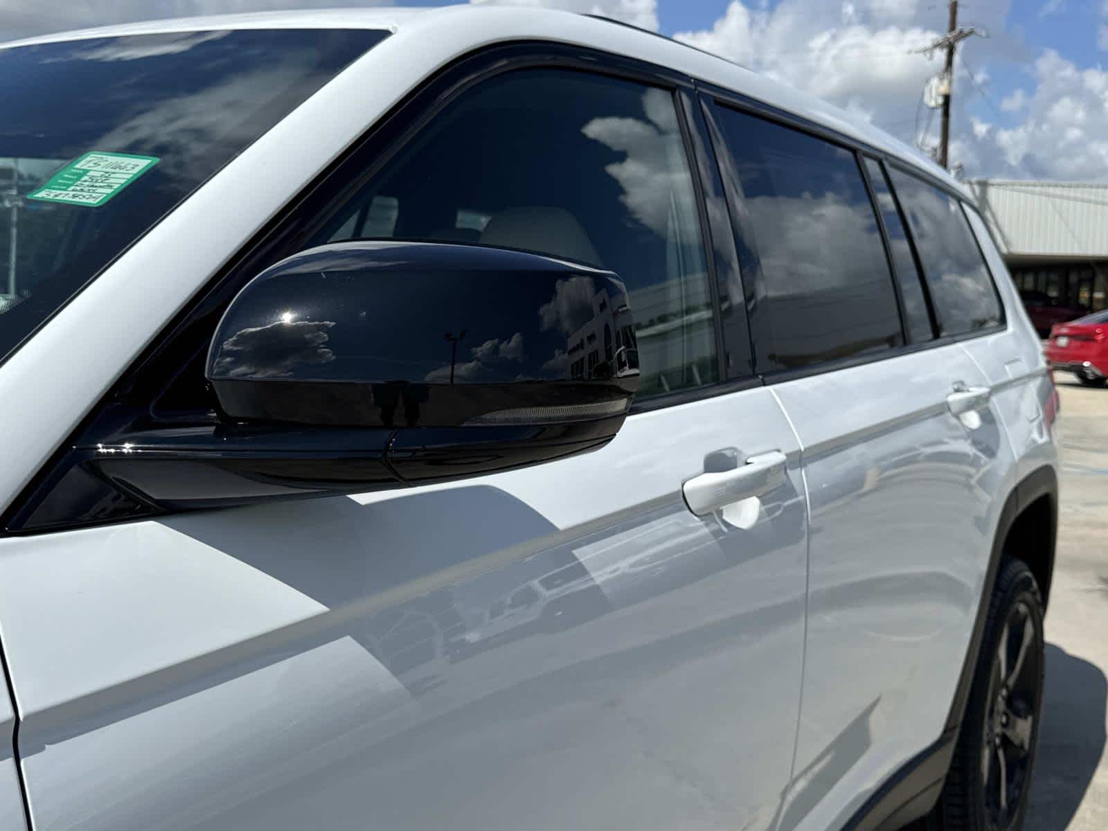 2025 Jeep Grand Cherokee Limited photo 4