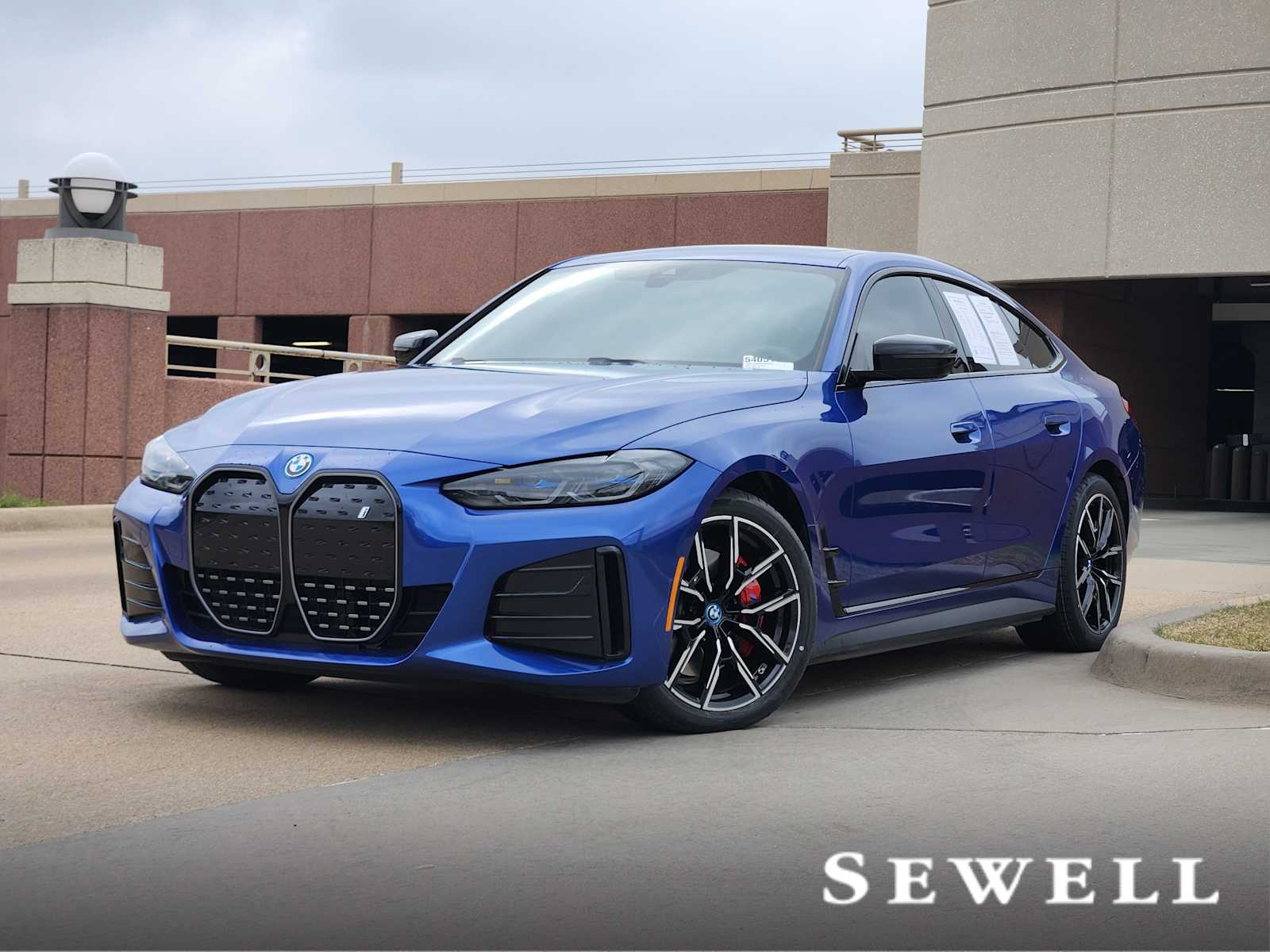 2023 BMW i4 40's photo