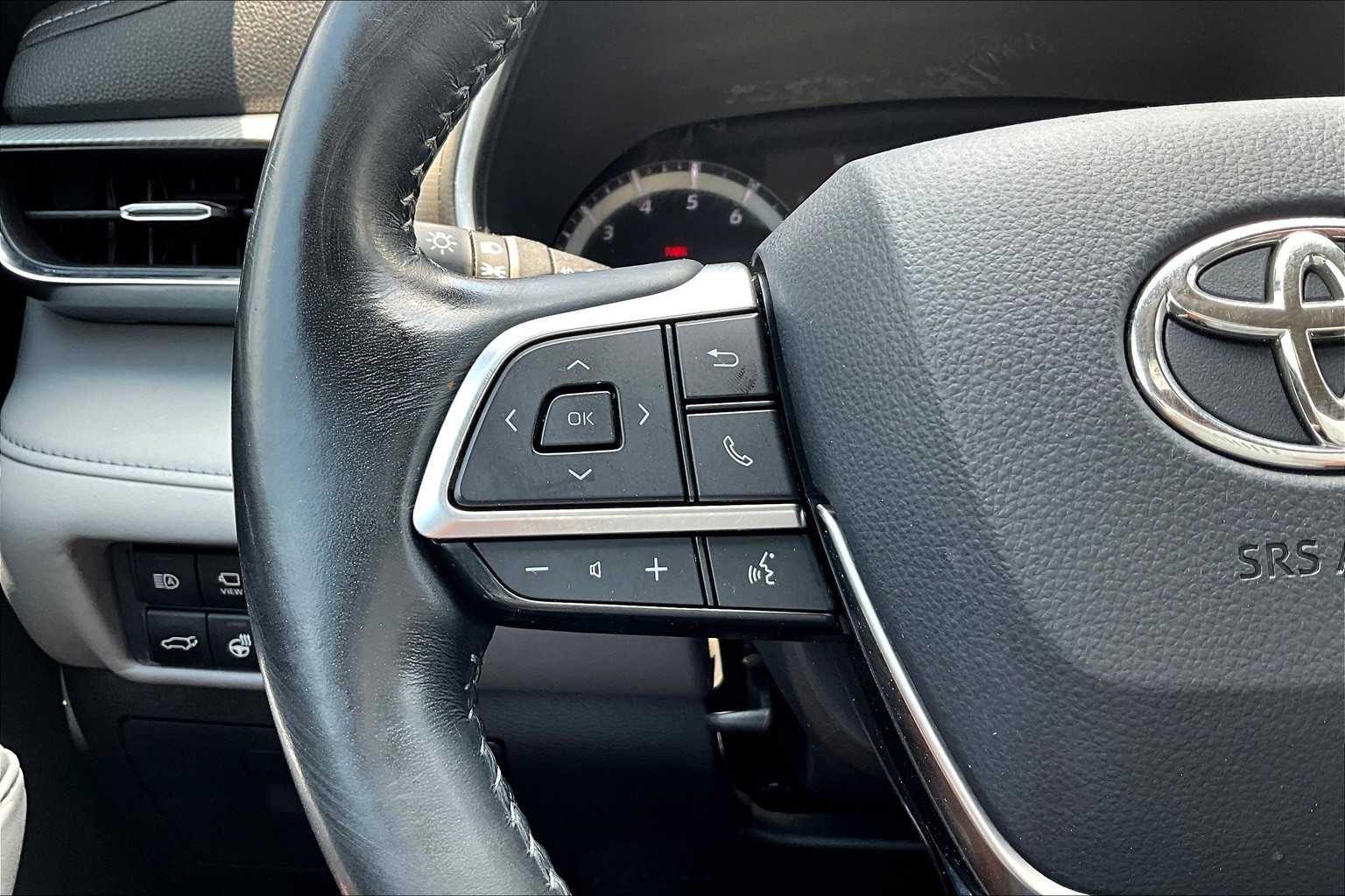 2021 Toyota Highlander Platinum photo 23