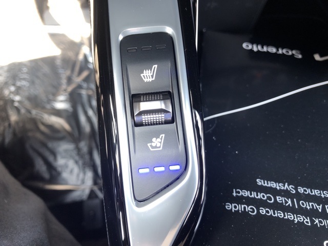 2025 Kia Sorento X-Line SX photo 19