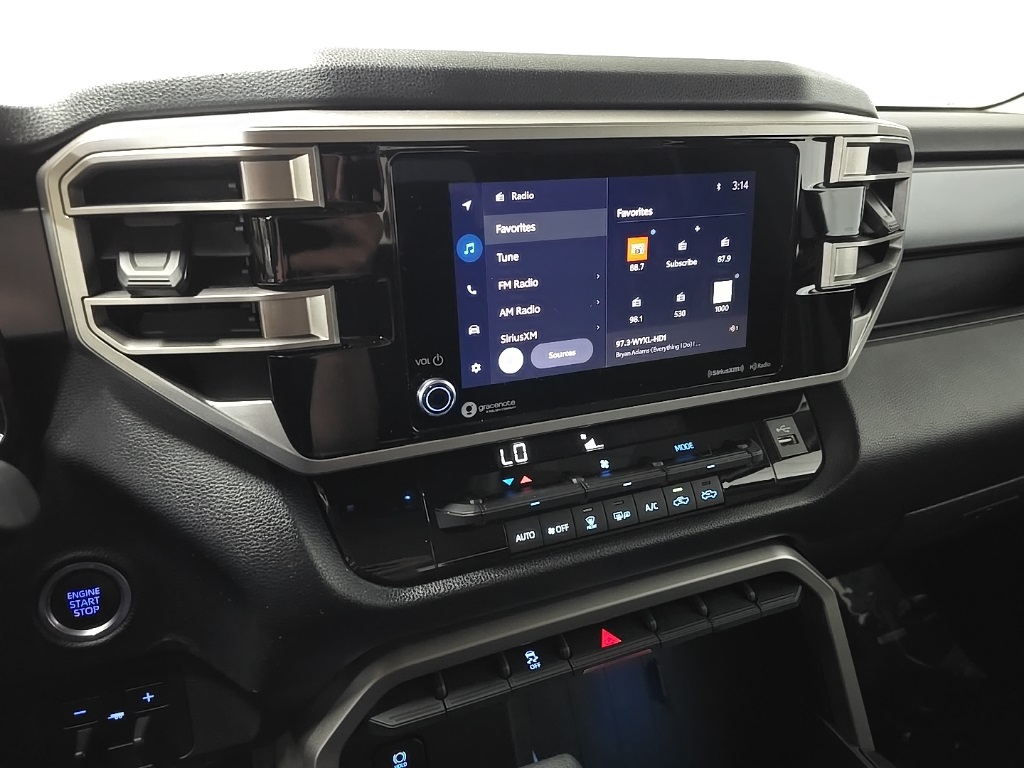 2022 Toyota Tundra SR5 photo 22
