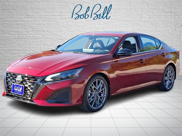 2024 Nissan Altima SR photo 3