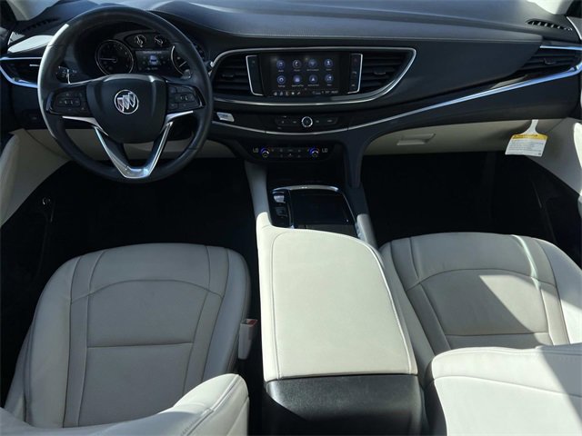 2024 Buick Enclave Essence photo 2