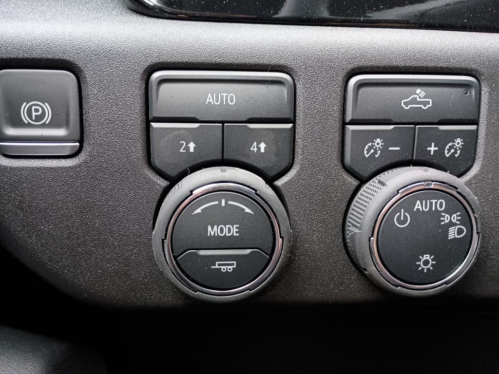 2025 Chevrolet Silverado 1500 LT photo 12