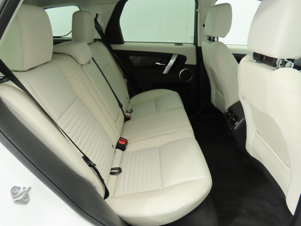 2025 Land Rover Discovery Sport S photo 21