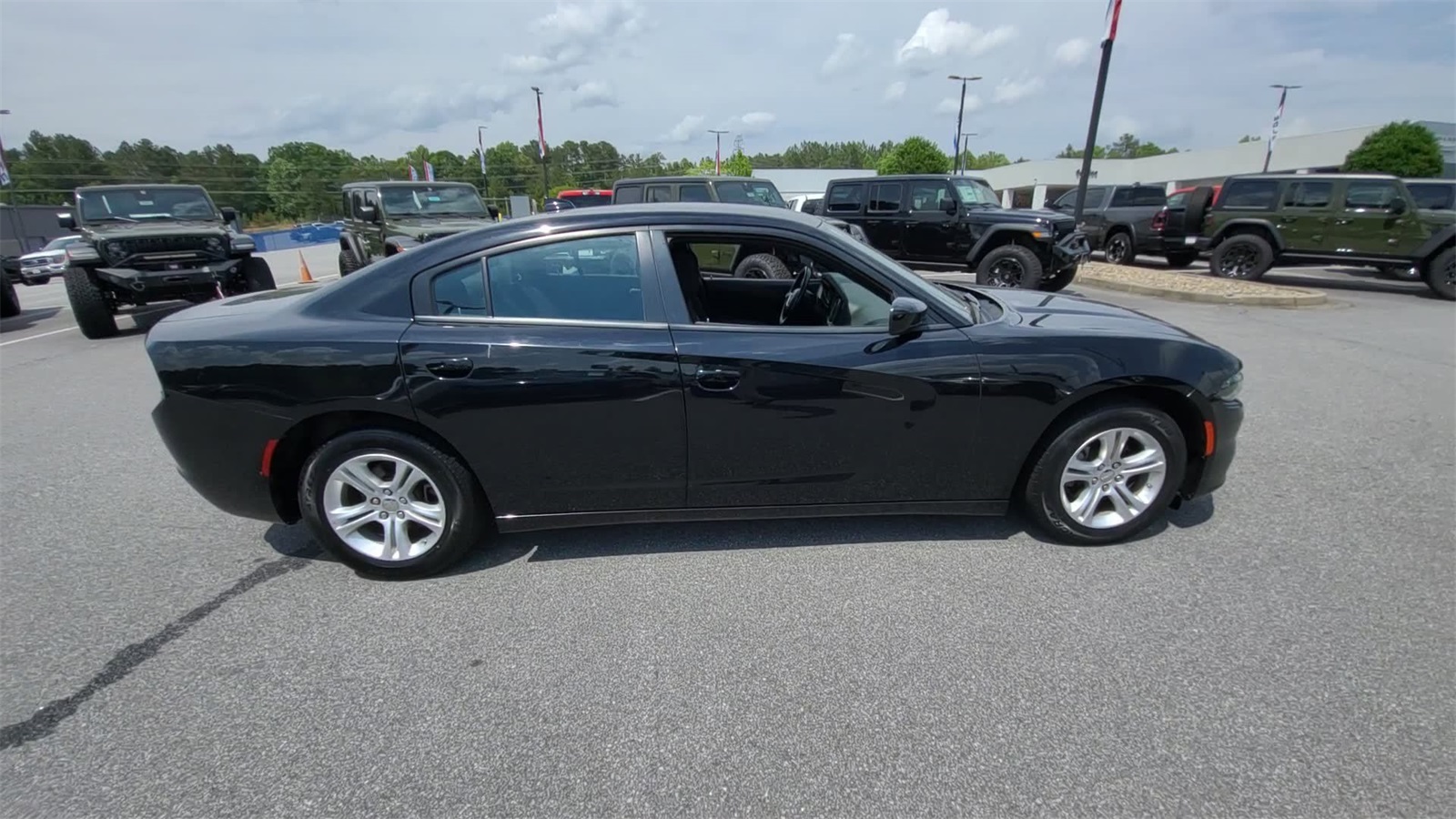 2023 Dodge Charger SXT photo 8