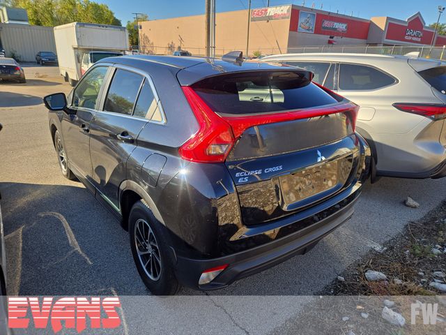 2020 Mitsubishi Eclipse Cross ES photo 3