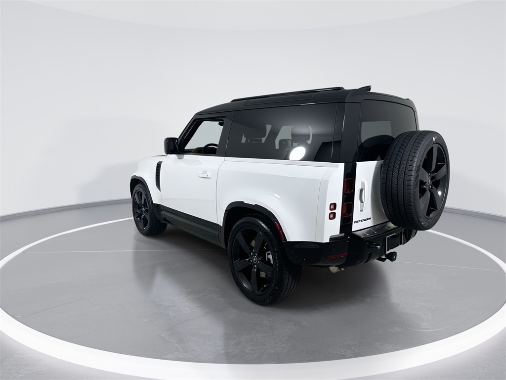 2025 Land Rover Defender 90 X-Dynamic SE photo 5