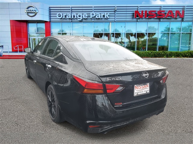2025 Nissan Altima SV Special Edition photo 3