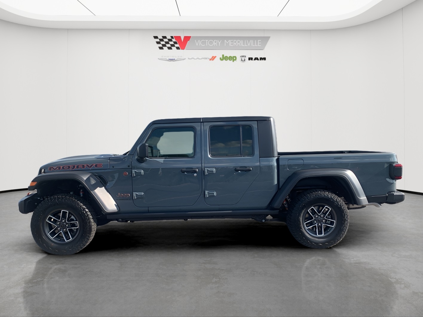 2025 Jeep Gladiator Mojave photo 2