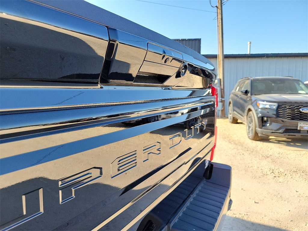 2025 Ford F-350 photo 15