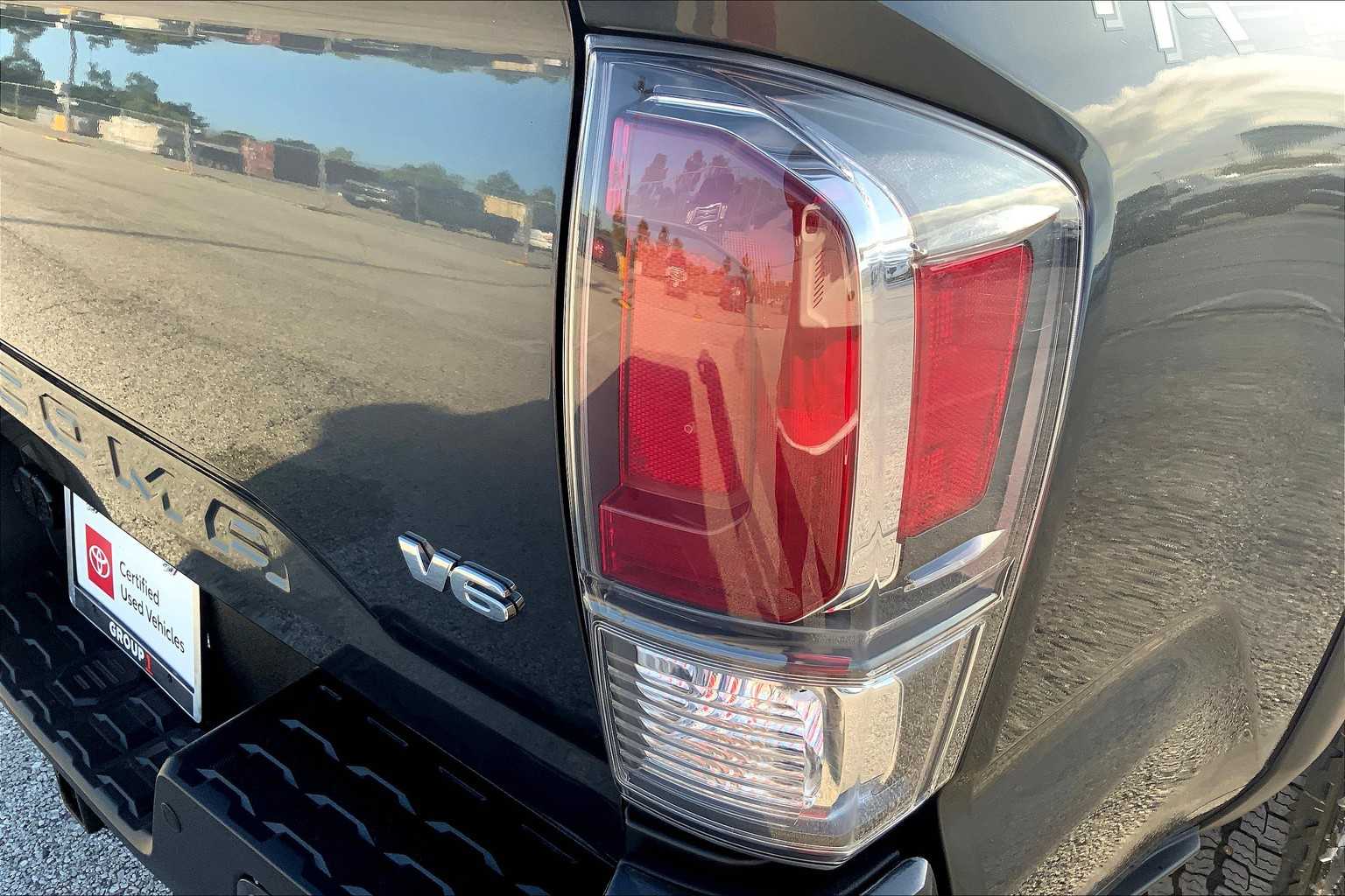 2023 Toyota Tacoma TRD photo 29