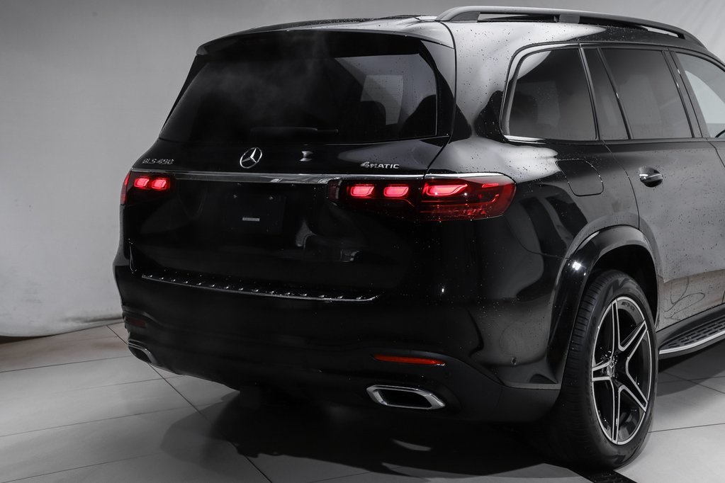 2026 Mercedes Benz GLS 450 4MATIC photo 2