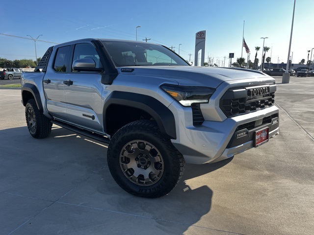 2025 Toyota Tacoma Trailhunter's photo