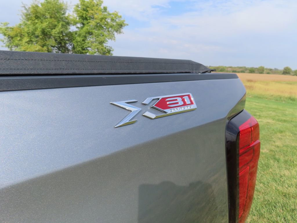 2023 Gmc Sierra 1500 SLT photo 2