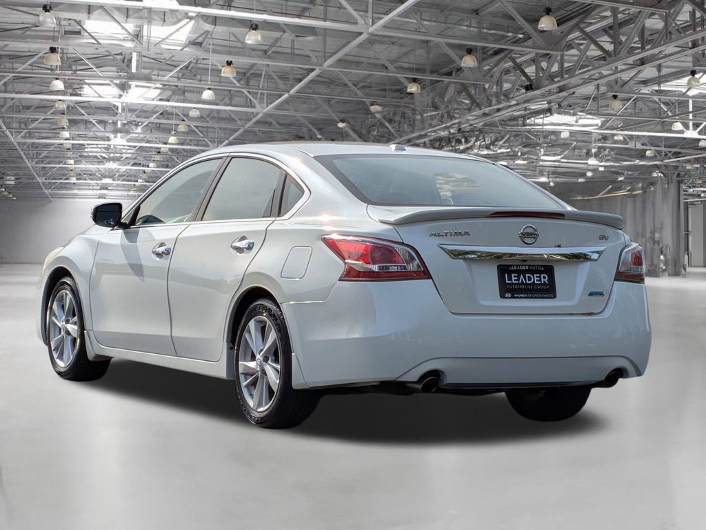 2013 Nissan Altima 2.5 SV photo 6