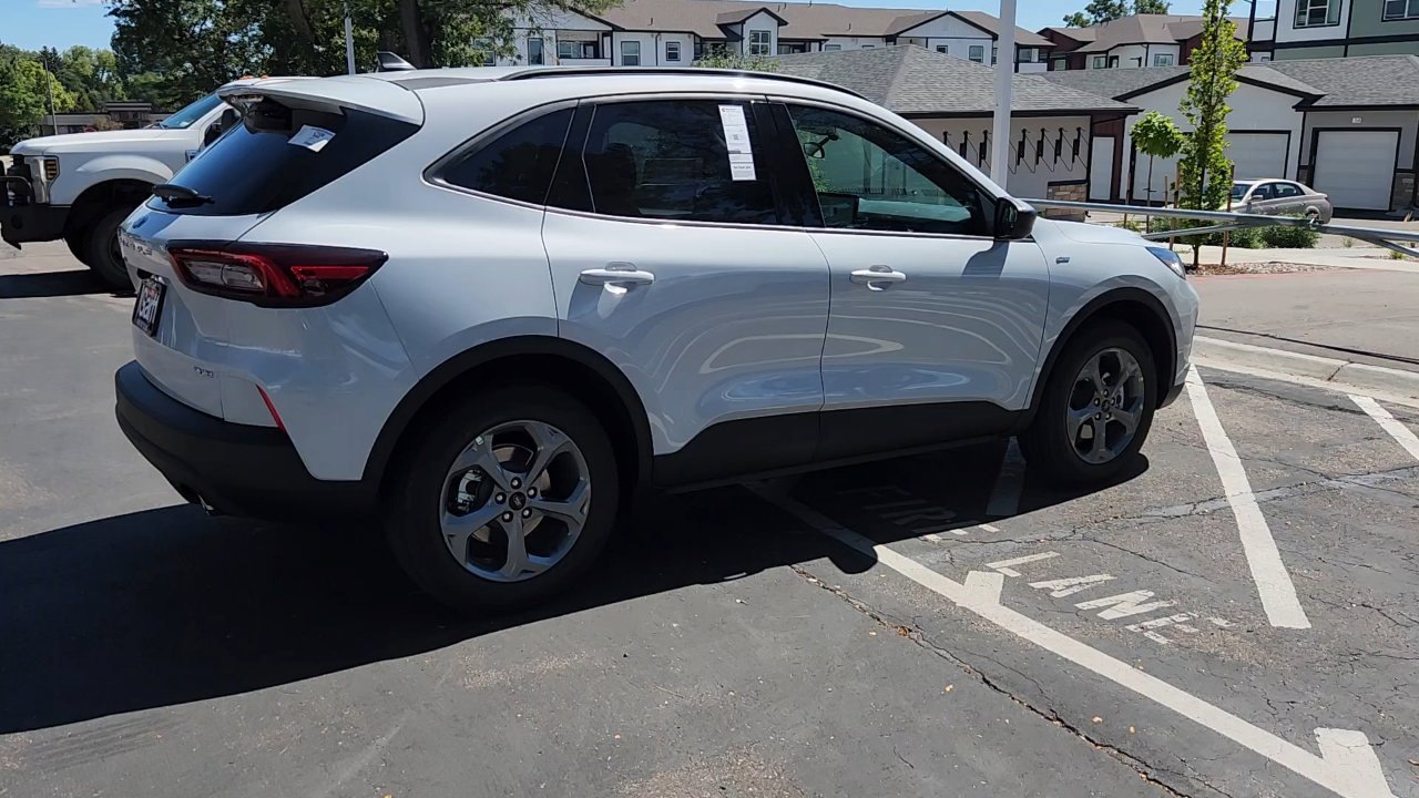 2025 Ford Escape ST-Line photo 7