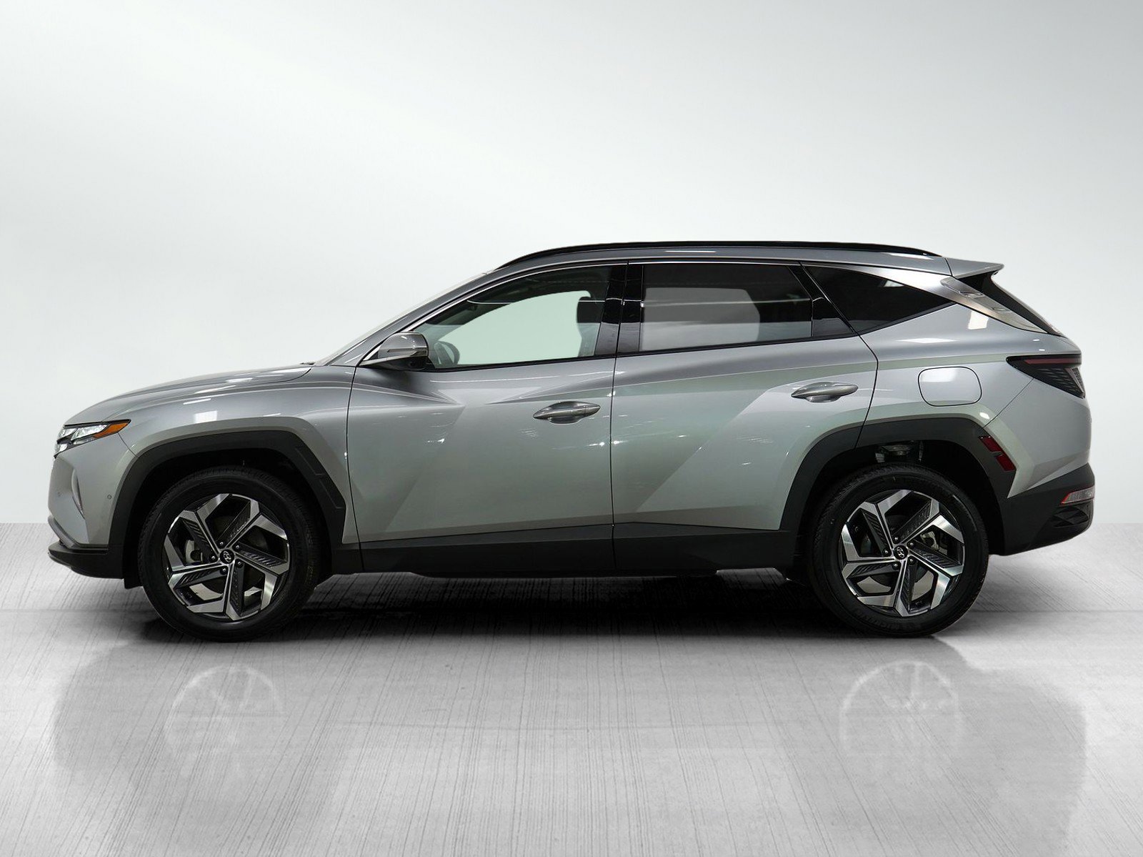 Certified 2024 Hyundai Tucson Limited with VIN 5NMJECDEXRH385044 for sale in Minneapolis, Minnesota