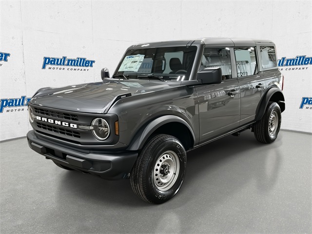 2025 Ford Bronco Base's photo