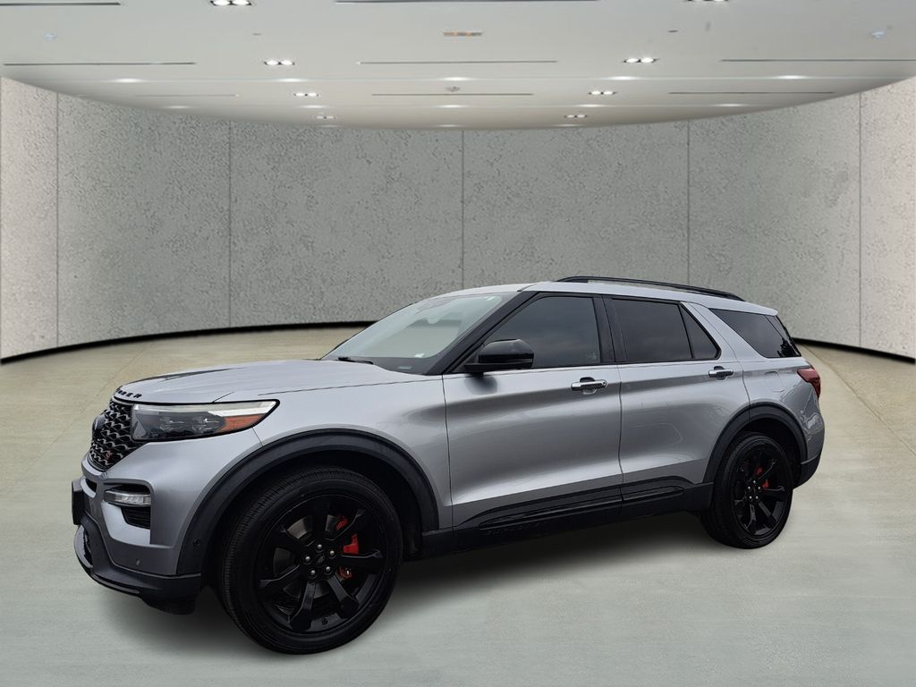 2021 Ford Explorer ST's photo
