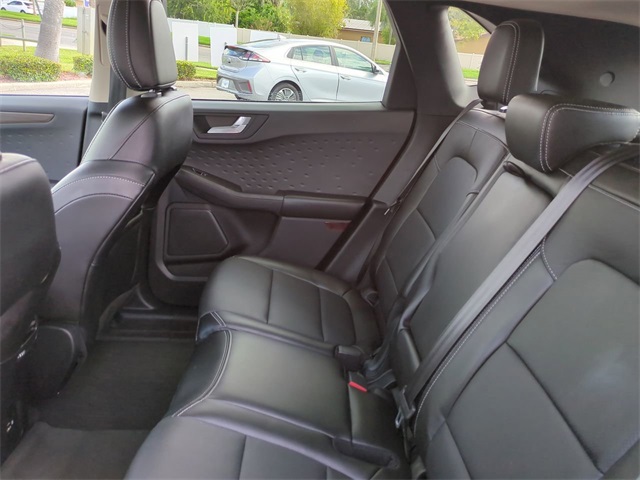 2020 Ford Escape Titanium Hybrid photo 14