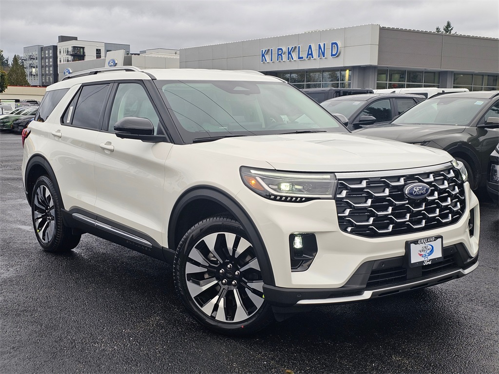 2026 Ford Explorer Platinum's photo