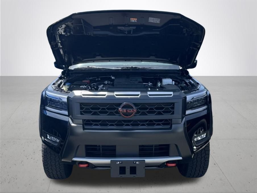 2025 Nissan Frontier PRO-4X photo 4
