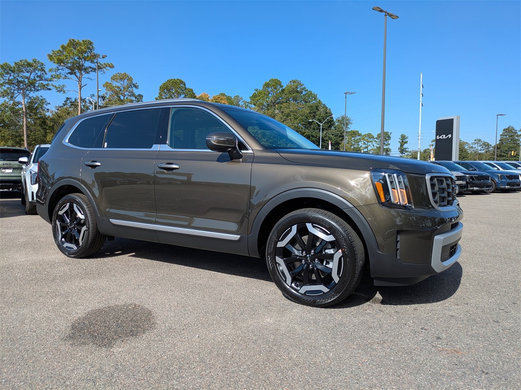 2025 Kia Telluride S's photo