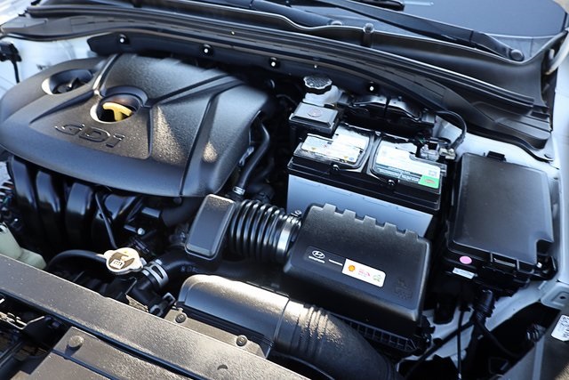 2018 Hyundai Elantra GT Base photo 27