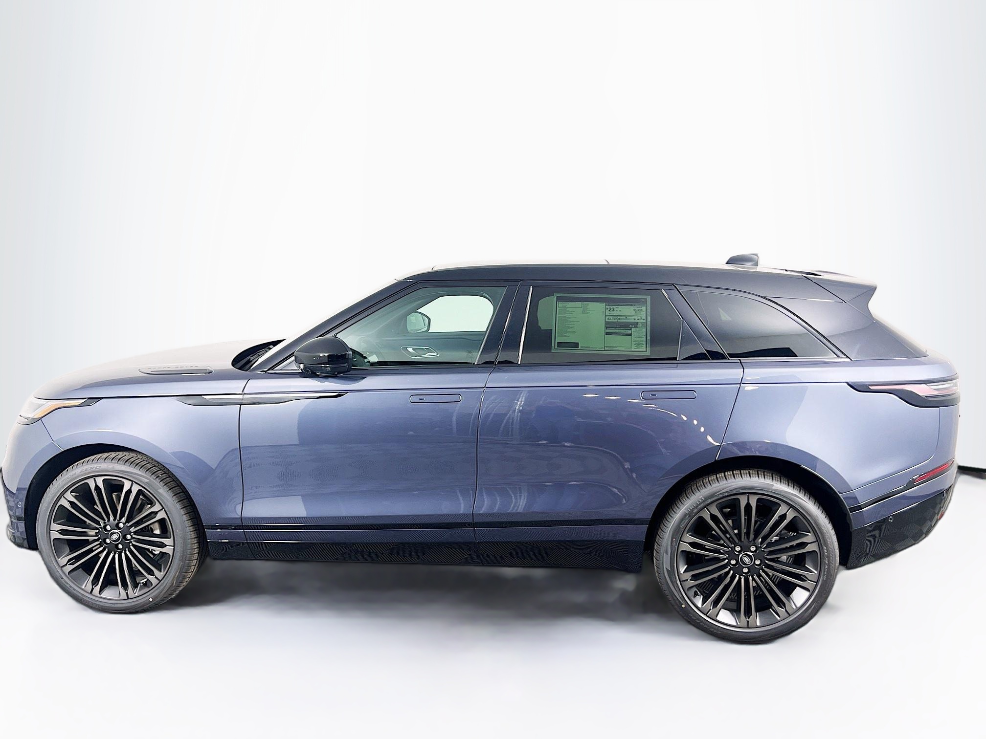 2026 Land Rover Range Rover Velar SE photo 4